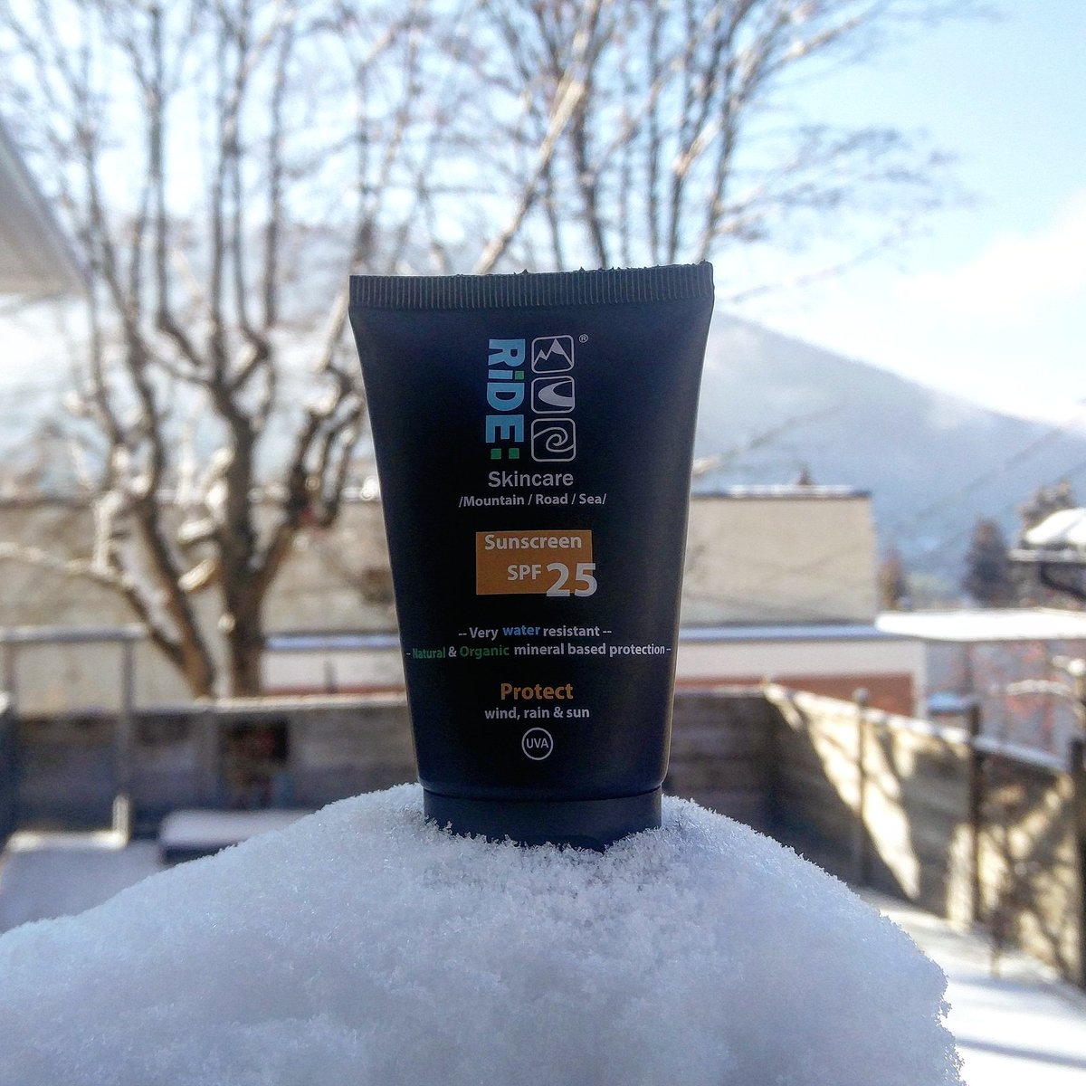 Don't forget to grab some sunscreen before you head to the slopes, UV radiation is more intense than at sea level and the snow also reflects back high levels of UVA and UVB. Ride protect has been designed and tested with high altitude snow sports in mind #SnowSportsSkinCare