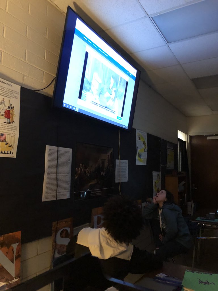 ccorey223's tweet photo. 2day in math 8th graders were nervous about what classes they should be selecting for HS this week. So we changed things up. Me-what do u wanna be?Ss-nurse, vet, mechanic,salon owner-Me-guess what can help u😂 @khanacademy #notjustmath #careerSection 📚🌍 https://t.co/qk7FAKxUlz