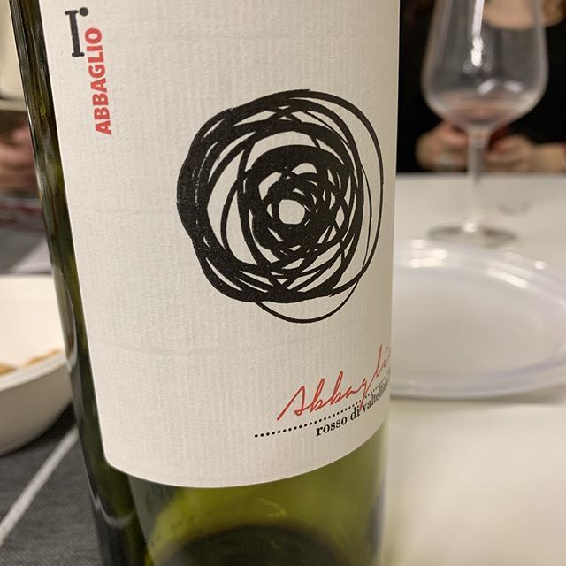 alesapo's tweet photo. Vinhood #abbaglio #winetasting #wine #redwine #italy #italia #valtellina #whatitalyis https://t.co/8FvBsDqwYs https://t.co/MlX6yH3NUr