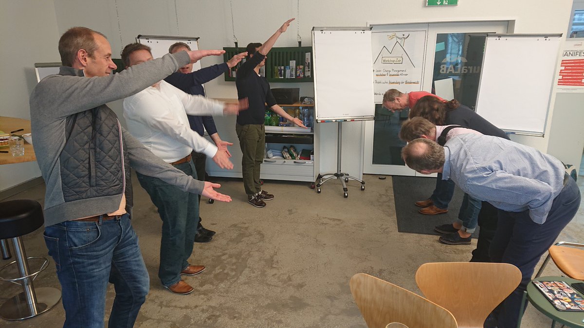 PitZurkirchen's tweet photo. #LeanChangeManagement: "Schäre, Schtei, Papier" zum Auflockern am #LeanChangeAgent Workshop im @Jura_LAB! @LeanChangeOrg @agilisten https://t.co/ayPwZGPPke