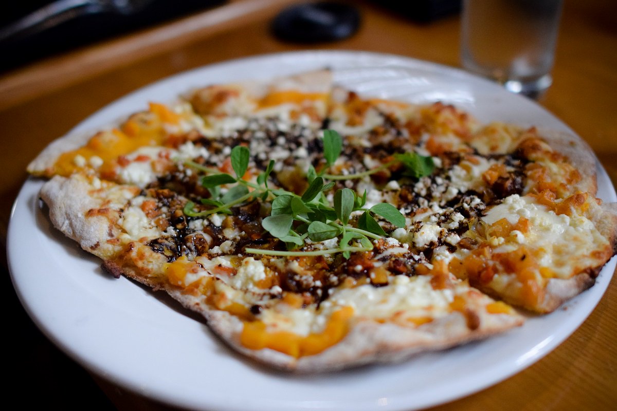 OntSouthwest's tweet photo. Take it from those who've visited, you'll definitely want to give these top rated restaurants on TripAdvisor from across #OntSW. https://t.co/oUOjEtdxoU https://t.co/U7AUAcSYxq