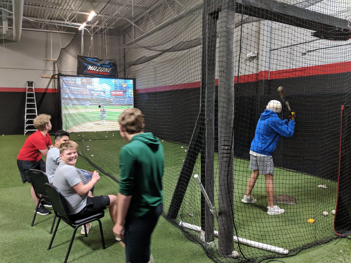 h_rzone's tweet photo. Flashback to getting some winter time swings in. Quick 3 inning game brought out the smiles @FHUSA_Grapevine

#simulator #WinterFun #HRZ #HRzone 
#YearRoundTraining #Baseball https://t.co/PiEH78pvbW