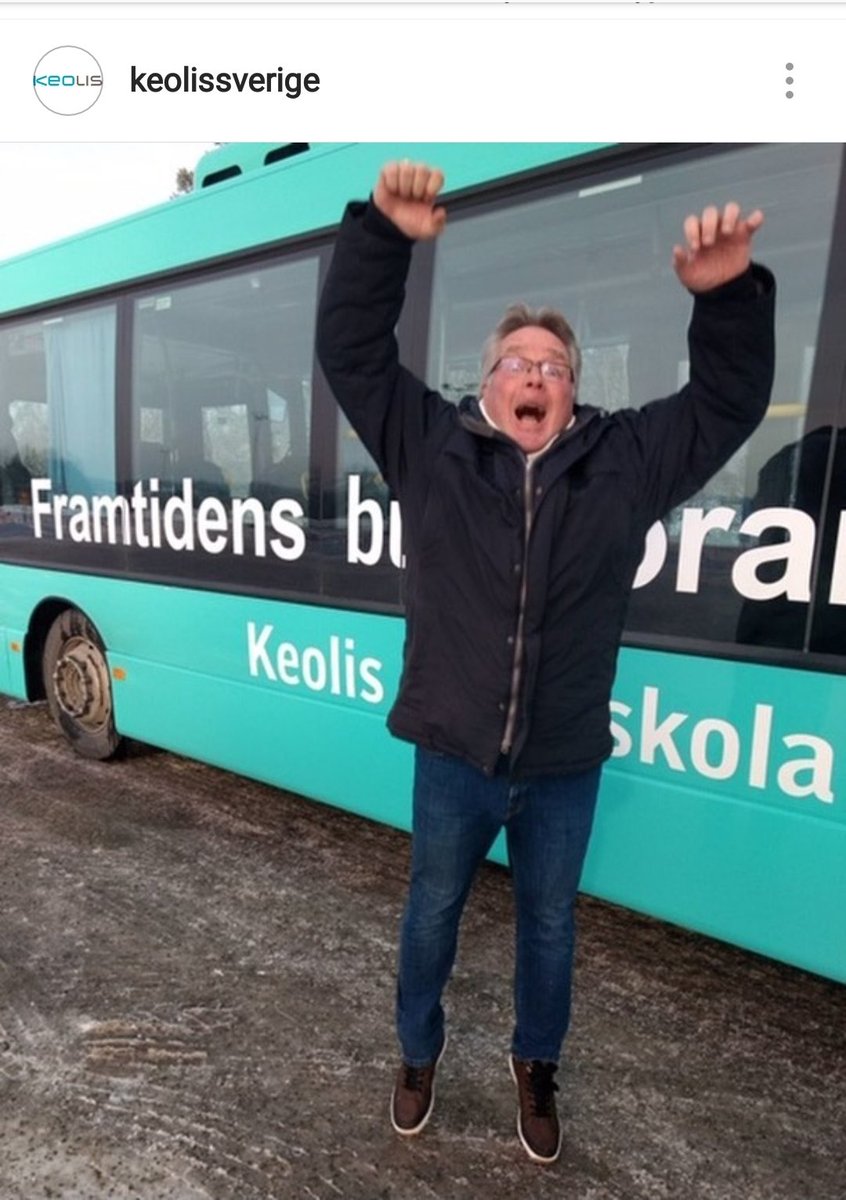 Keolis Trafikskola går från klarhet till klarhet. Ulf gör segerhoppet efter att ha klarat uppkörningen idag - bussförare nr 200 som nu   är redo att bidra till ett hållbart Stockholm.