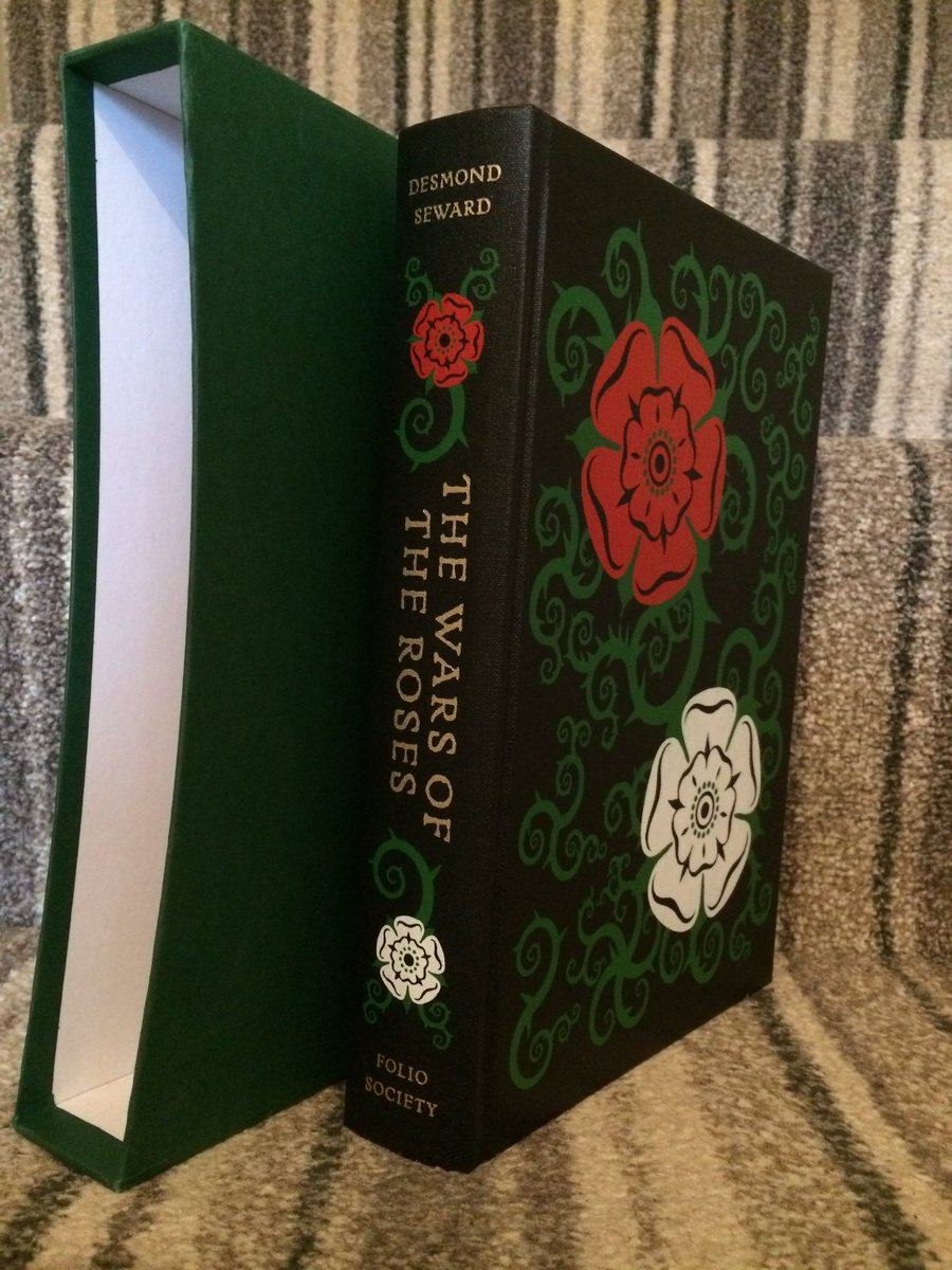 JJColliver's tweet image. Tonight’s Read: Can’t believe I found this beauty for £5. Another @foliosociety addition to add to my collection #charityshopfinds #bookfinds