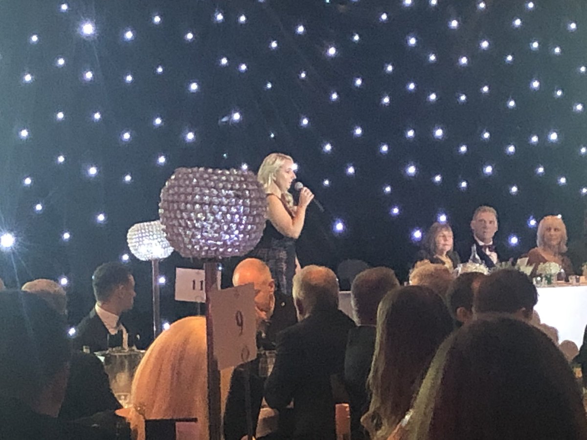 duffwilma's tweet photo. The lovely @Nicola_Cassells at @SBHScotland Burns Supper. Superb. #QuestionofBurns 🌹 https://t.co/WpYQ5xZcFf