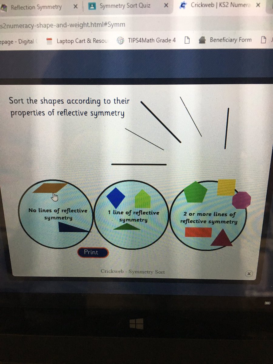 MangiaficoDavid's tweet photo. Using online and hands on manipulative to explore and discover Lines of Symmetry @CoronationPS  #edugains #CoronationLearners #geoboards #handsonlearning #virtualmanipulatives #shapesort https://t.co/XCadNCh7FW