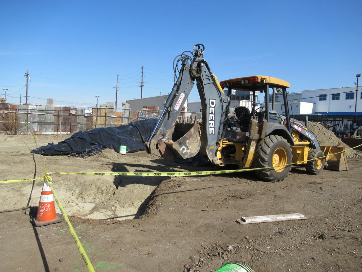 LACitySAN's tweet photo. Another success story for Citywide #Brownfields Program. The Program has secured funding for #cleanup & is working with both state agencies #SWRCB & #DTSC along with #Mayorsoffice & #CityCouncil15 to #redevelop the site located in #Wilmington Industrial Park.
#BrownfieldsLA https://t.co/jFdIae4jqD