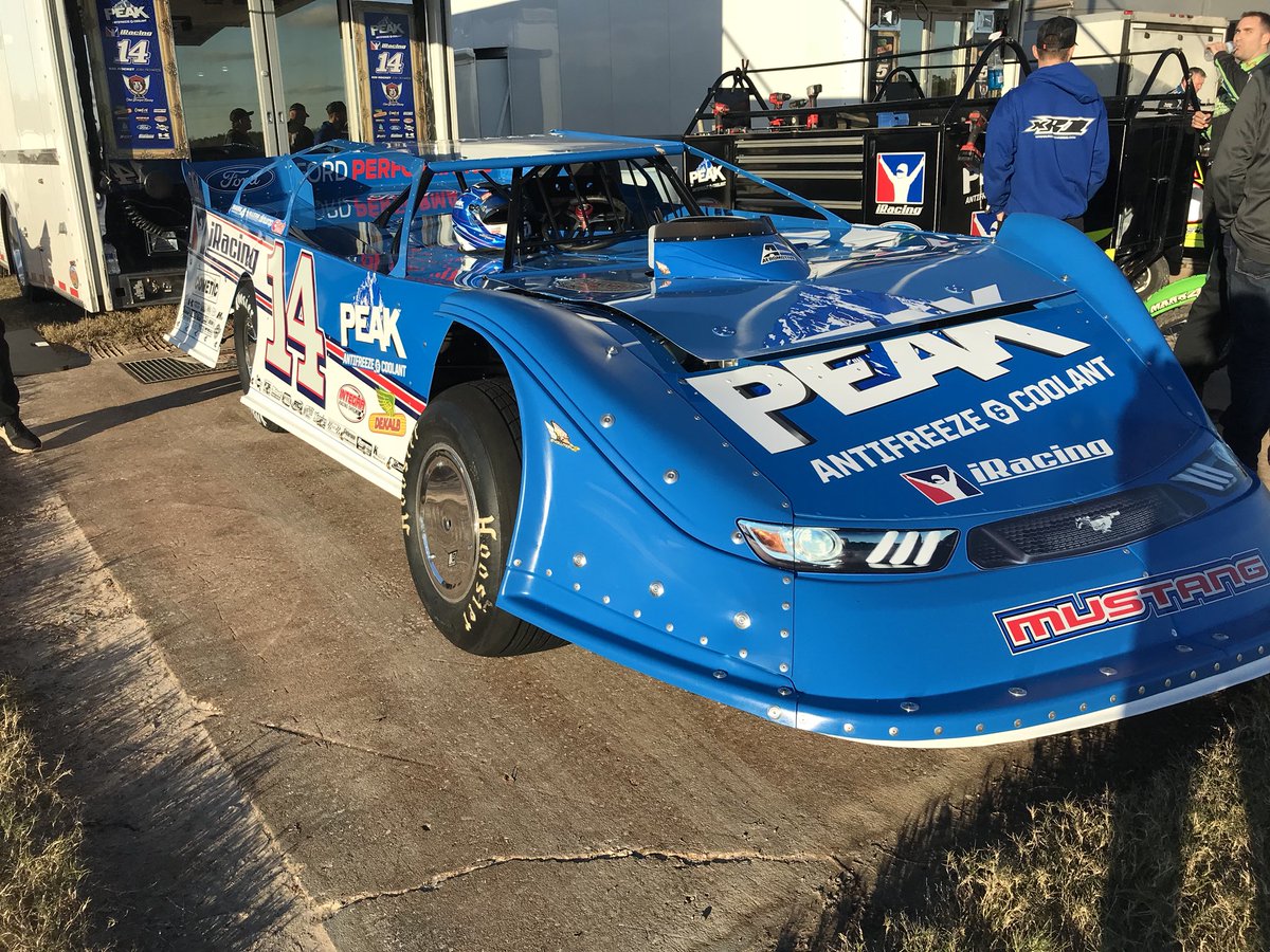 Josh_Richards1's tweet photo. First laps in the new hot rod! https://t.co/OMKaGM3nwb