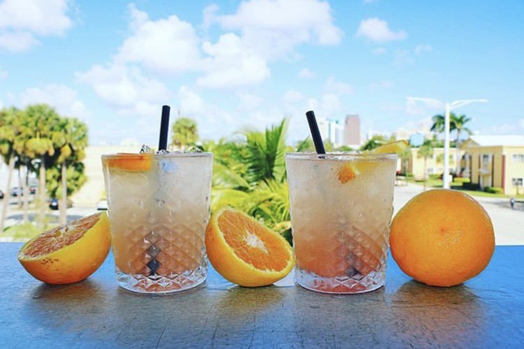 FtLauderdaleMag's tweet photo. Sipping an eclectic #margarita with a side of #city views 🍹 @BarRitaFTL
https://t.co/K0oziWPDQ3
#fortlauderdale #views #margs #mexicanfood #food #foodie #thursday #tbt #ftlauderdale #southflorida #florida #broward #954 #fortlaudy #fortlaud #solauderdale #cheers https://t.co/lA0fafmJSa