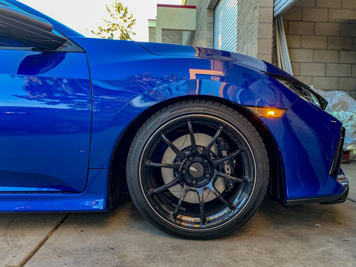 27WONperform's tweet photo. #bigbrakekits in stock and ready to ship. Available in three different #colors to suit your taste.
#fk7 #bbk #fc1 #sination #socal #hondaracing #4pot #gobigorgohome #brakes #civicsedan #27won https://t.co/b5zZ2ooLrW