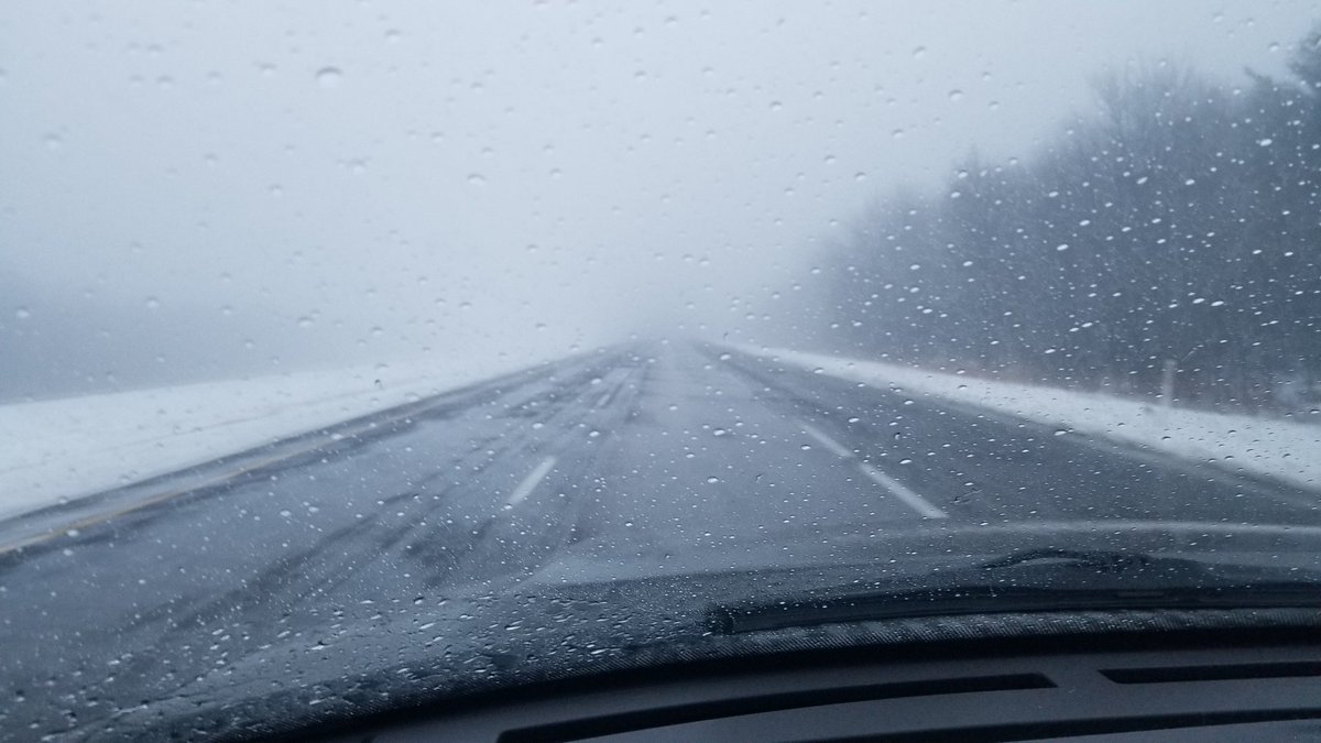 Cheweeb's tweet photo. @joclarke232 Overall not to bad here, like 8 inches, but the traveling through all of it... that was intense ... there's a nice lil mix of what I went through... didn't really get pics of really bad stuff, was worried about staying alive . kids got to do some sledding so they were happy 😁😁 https://t.co/sjQfFpppBC