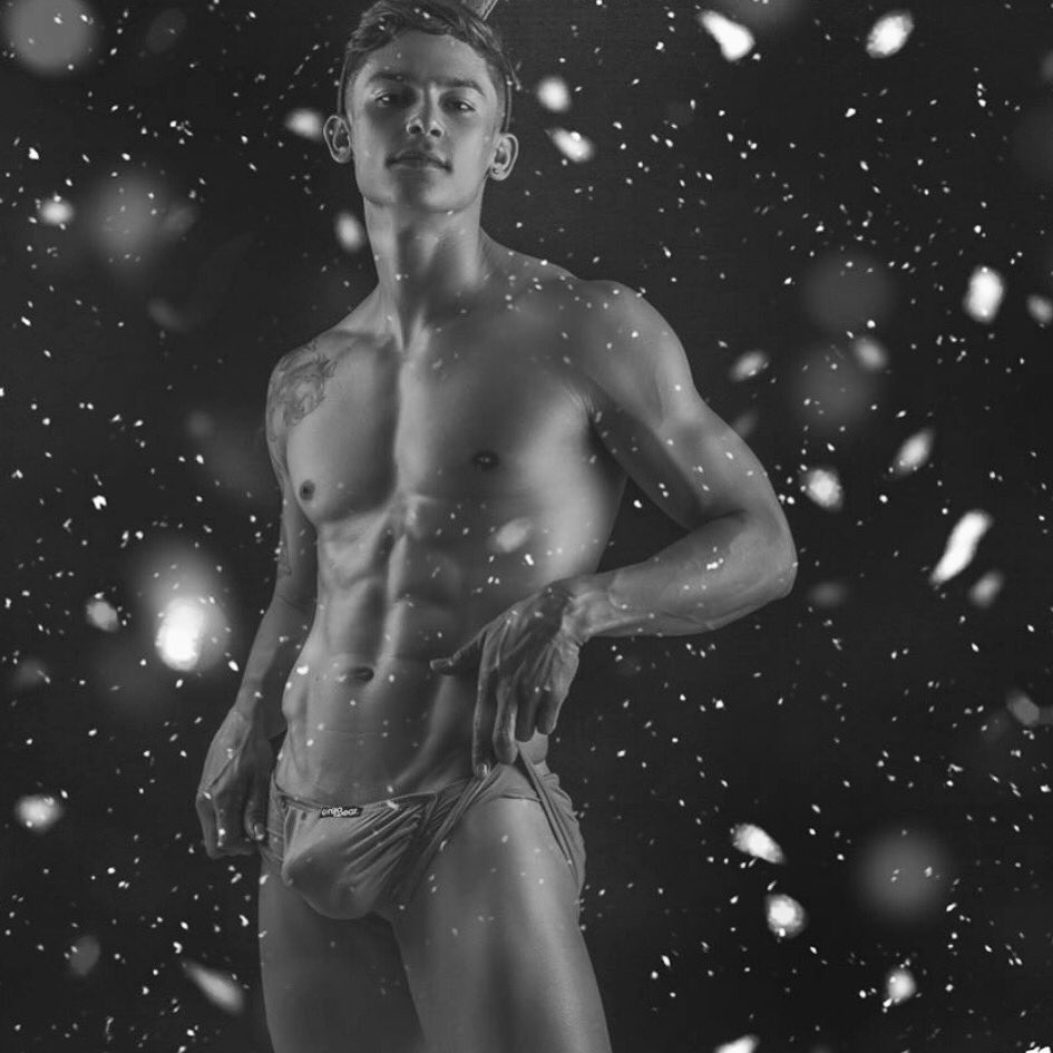 Gabon1511's tweet photo. #sexymen #fitness #VidaSana #CalienteChallenge https://t.co/FPsRf5iSJv