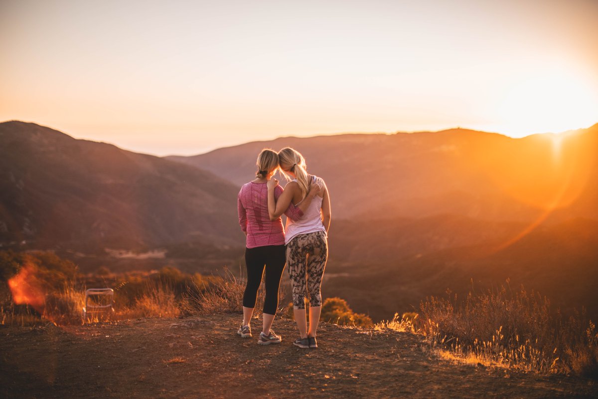 ClimateCase's tweet photo. "Keep your face to the sun and you will never see the shadows." - Helen Keller

#ClimateCase #OutdoorEnthusiast #PositiveMindset #PhoneCase https://t.co/07WuCRK36l