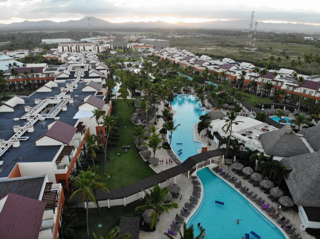 Getting ready for beach party tonight at #seedsmansummit <a href="/channel/">channel</a> <a href="/Bayer4CropsUS/">Bayer U.S. 🇺🇸 | Crop Science</a> <a href="/Channel_NE/">Channel Nebraska</a>