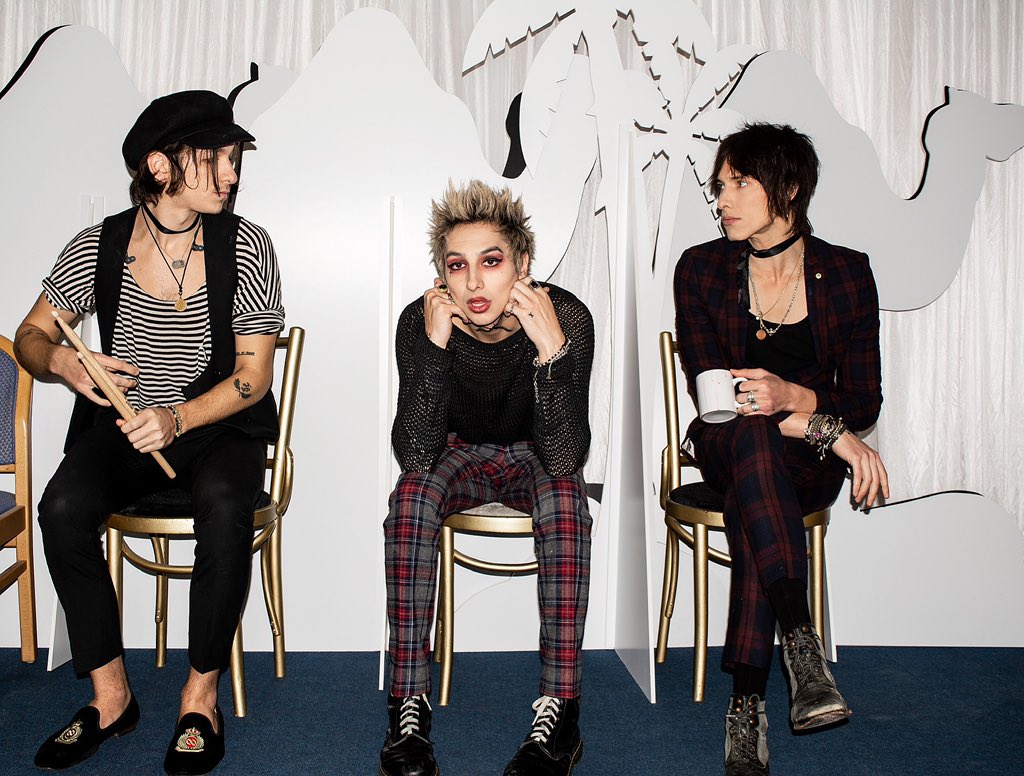 PalayeRoyale's tweet photo. The three amigos, the three brothers or the three sisters. Thank you for the love everyone. 

Clothing: @Twistedtailor_ 
#palayeroyale https://t.co/wepWBQKktF