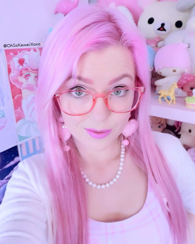 LoveSarah_xo's tweet photo. What is the one food that you could never give up?
.
Mine is Mac and cheese. I love love love the stuff! 💗
.
.
.
.
.
#macandcheese #ihavethisthingwithpink #pinkisthenewblack #pinkpinkpink #pinklife #pinklady #persuepretty #popyacolor #stylemacarons #… https://t.co/WStNloo5Im https://t.co/Cb5P1RkiUM