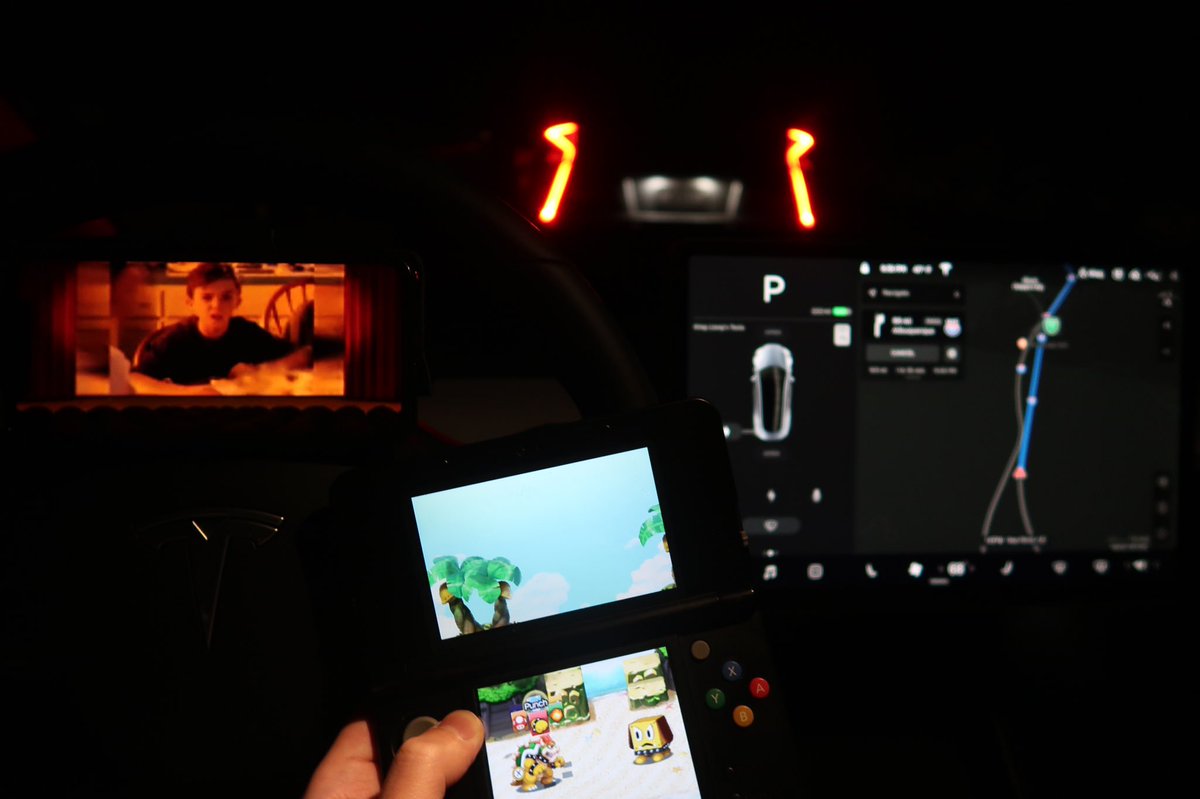 plainrocktweets's tweet photo. Also, I was driving home from the delivery center in Phoenix when an accident caused a two hour holdup on the highway... at least I was entertained! VLOG SOON https://t.co/NDCwnvq81I