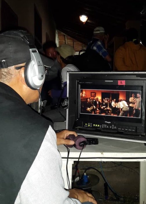 JoaquinGeronimo's tweet photo. En el set de grabación, junto al Director, en la campiña de Camaguey, Cuba, durante el rodaje del film “El Mayor”. Sería la última película del gran ceneasta cubano, mi entrañable amigo, Rigoberto López. Murió ayer en La Habana. Literalmente, entregó su vida por El Mayor. E.P.D. https://t.co/vhi7NyuM6E