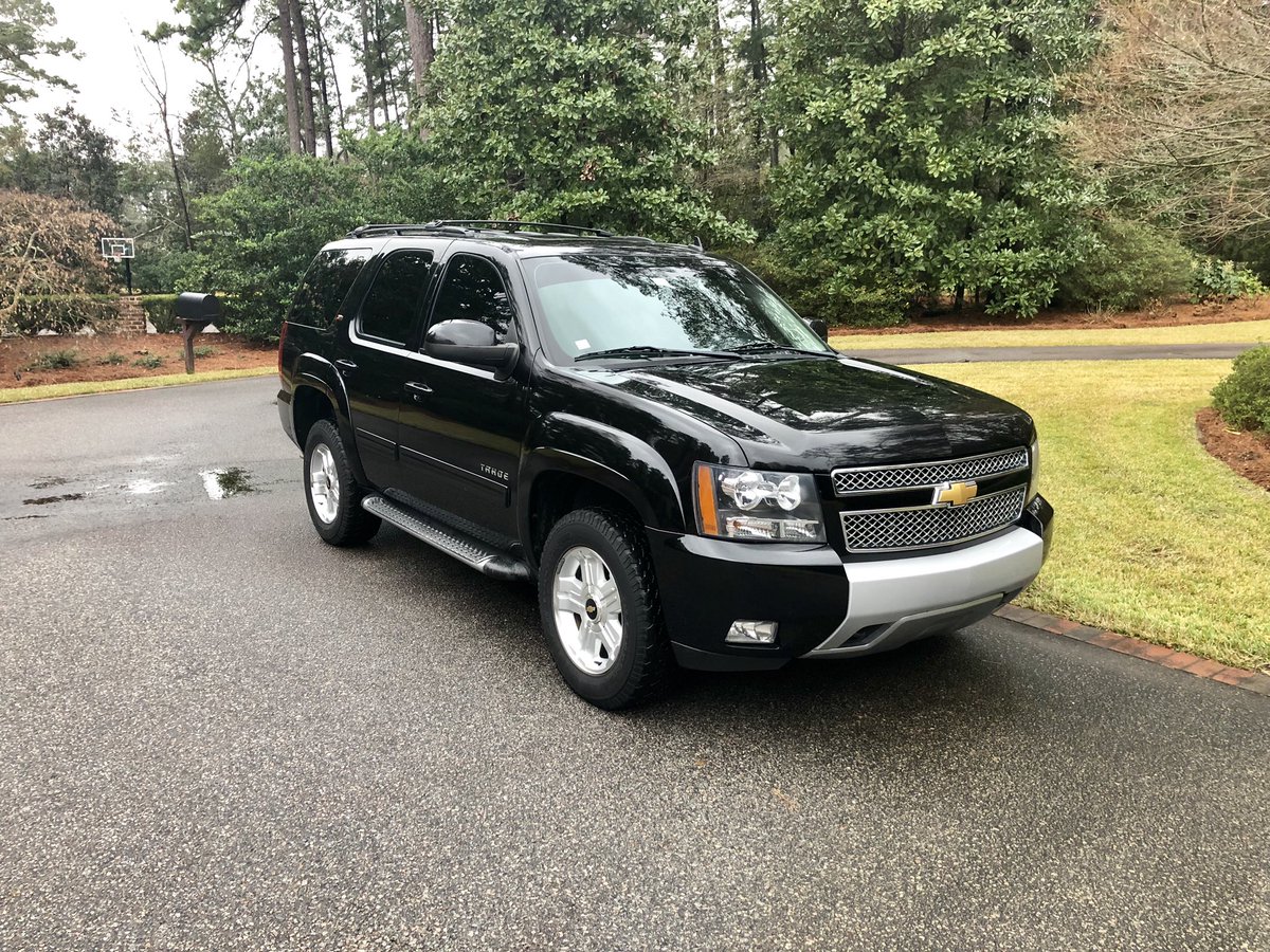🚨 FOR SALE!🚨 2012 Chevrolet Tahoe LT 4x4 - 98,000 miles - Z71 Package -  Navigation - Rear entertainment system - Heated seats - Bluetooth for phone  - BFGoodrich All-Terrain T/A tires -, image size:1200x900