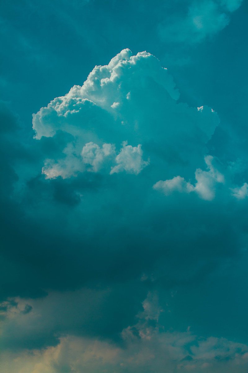 90Outbox's tweet photo. Cloud ☁️ 
#clouds #sky #blue #Wallpaperphone #background #images https://t.co/jvcIzEcmrV