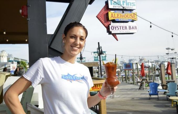 savannahiswrite's tweet photo. If you enjoy a good Bloody Mary, this week's #SignatureSip is for you. Rachel Withey shows you how they make theirs at Tailfins in Destin @nwfdailynews https://t.co/VdBQbz9P5J @destinlogsav @BrendaSnwfdn https://t.co/BOjYsXhmg5
