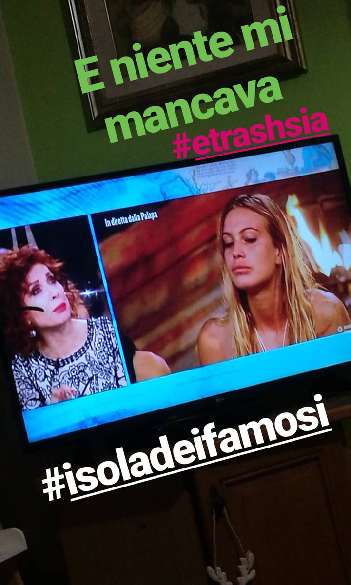 AndrewsBox's tweet image. Fermi tutti @lapinella t'ha sgamatoooooo #isola