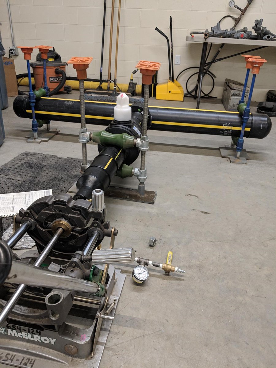 rhwhiteco's tweet photo. Winter is jam packed with training for our teams. One of our #utilityconstruction employees participates in the @EversourceCorp #operatorqualification (OQ) Program in our Training Center. OQ programs include essential tasks that require a knowledge and/or skill evaluation. https://t.co/OVaYg3LR1o
