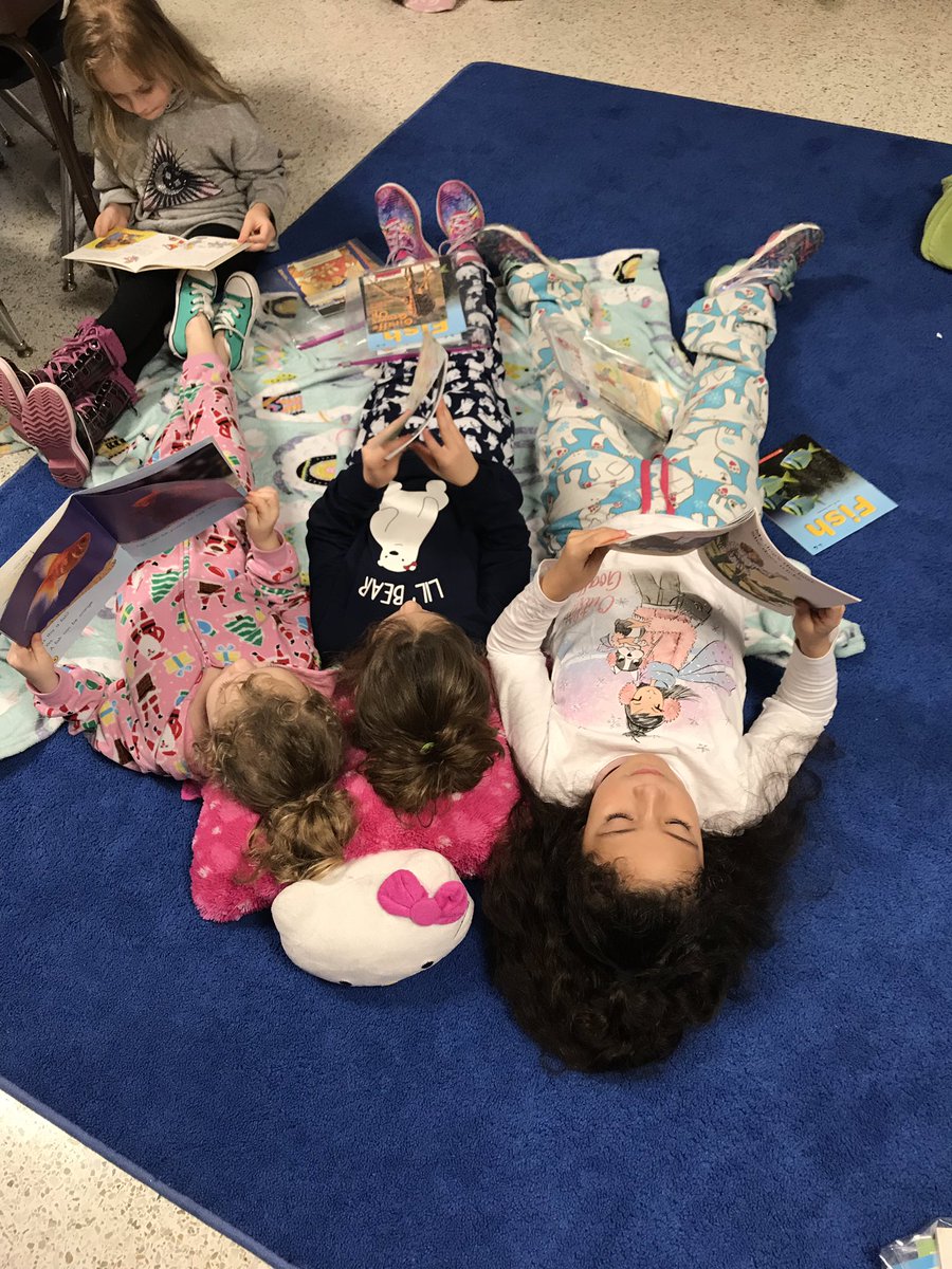 el_barbachem's tweet photo. Drop everything and read! My students had a fun time getting comfortable in school to read! What a relaxing morning! @SalemESVB https://t.co/aHCNG7yTMY