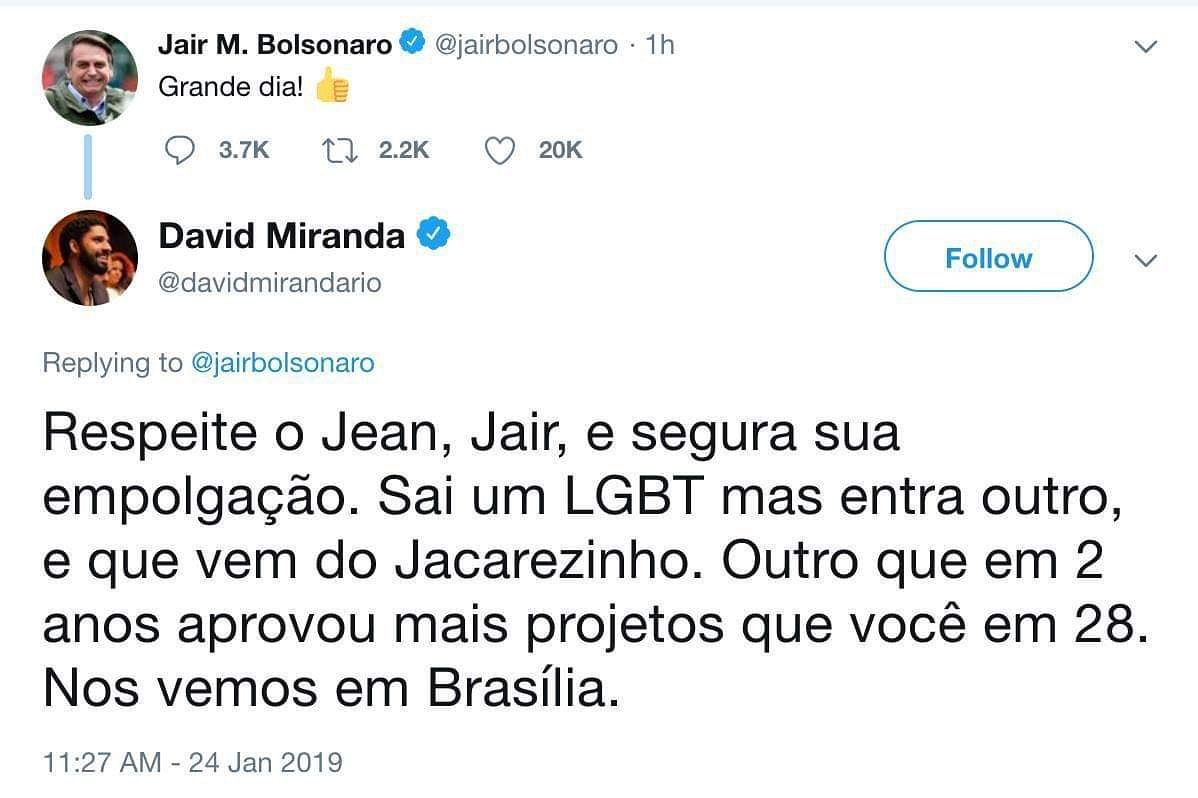 EntreRapazes's tweet photo. RESISTÊNCIA!!!!!!
Ninguém solta a mão de ninguém!
@davidmirandario ♥️

#minoria #entrerpazes #gay #lgbt #guys #rapazes #love #pride #orgulho #gays #homo #gaylove #elenão #resistência https://t.co/ILja362iVt