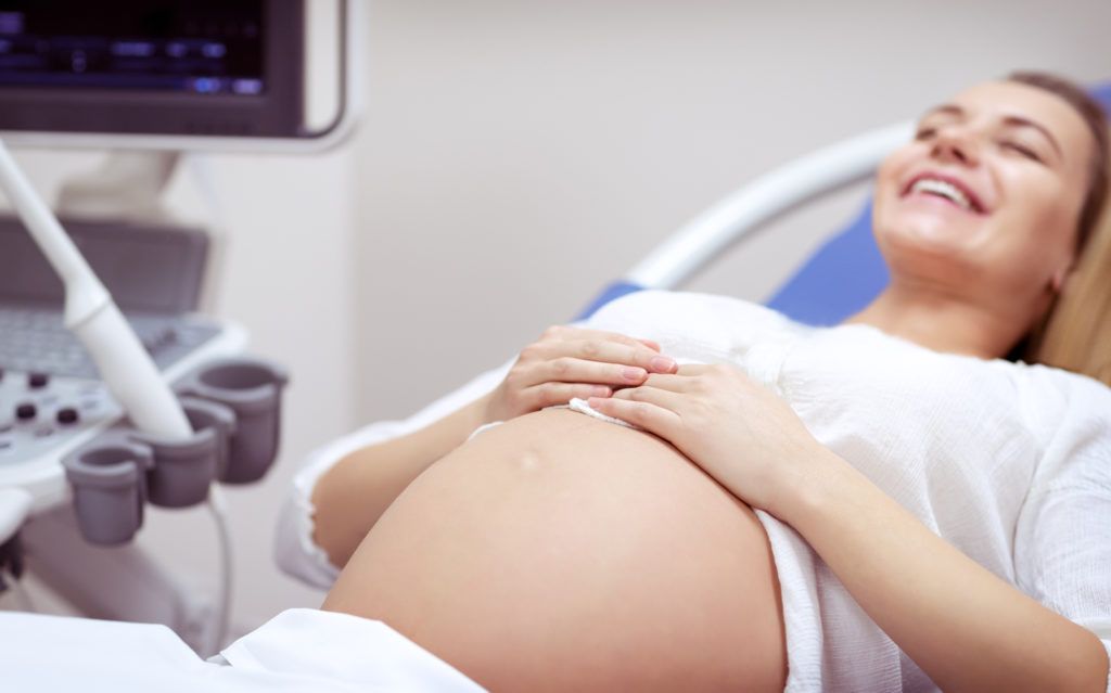 medizinfuchs's tweet photo. In der #Schwangerschaft 🤰 gibt es viele #Vorsorgeuntersuchungen, die wichtig sind. Wann und welche das sind, erklärt Euch @frauraufuss : https://t.co/tkuzrWq9zZ https://t.co/zOh4zJGetY