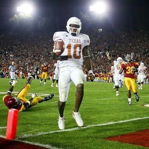 PaytonPage55's tweet photo. Truly blessed and honored to receive an offer from The University of Texas🙏🏽@DemetricDWarren @RivalsFriedman @DBoyzFootball @JoeSireraNR #336TAKEOVER https://t.co/8hOtlXnfiU