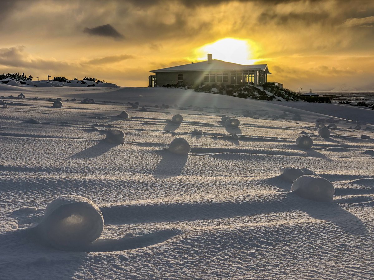 KeilirGolf's tweet photo. These windswept snow rolls covered the course today! This is a fairly rare phenomenon that arises when wet snow and wind roll up the snow. Kinda awesome huh! ☃️ https://t.co/OpiNG5xHh6