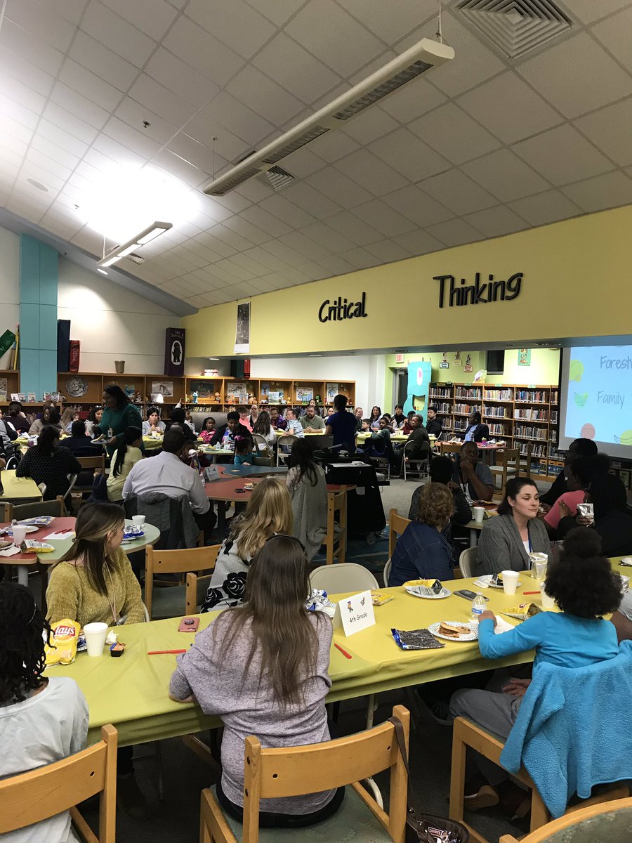 KellyOTanner's tweet photo. FRES Family dinner @KellyHarvellNC @Jhafner413 @PCockrellFRES #crazybetter when forming meaningful relationships with teachers and families!! https://t.co/cPNggduNoT