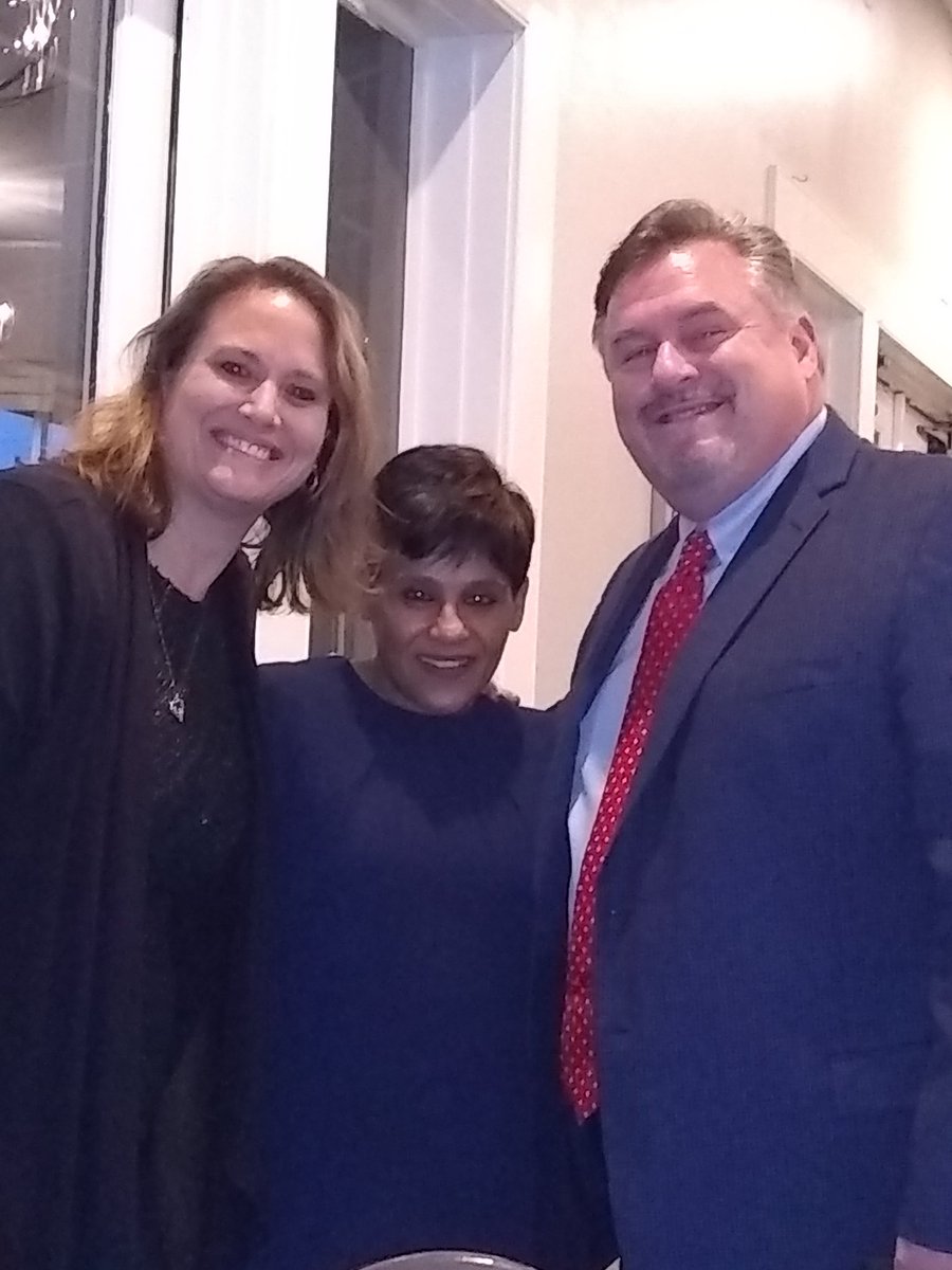 ssvanslyke's tweet image. Two of my favorite people in the whole world! #VCSVASA