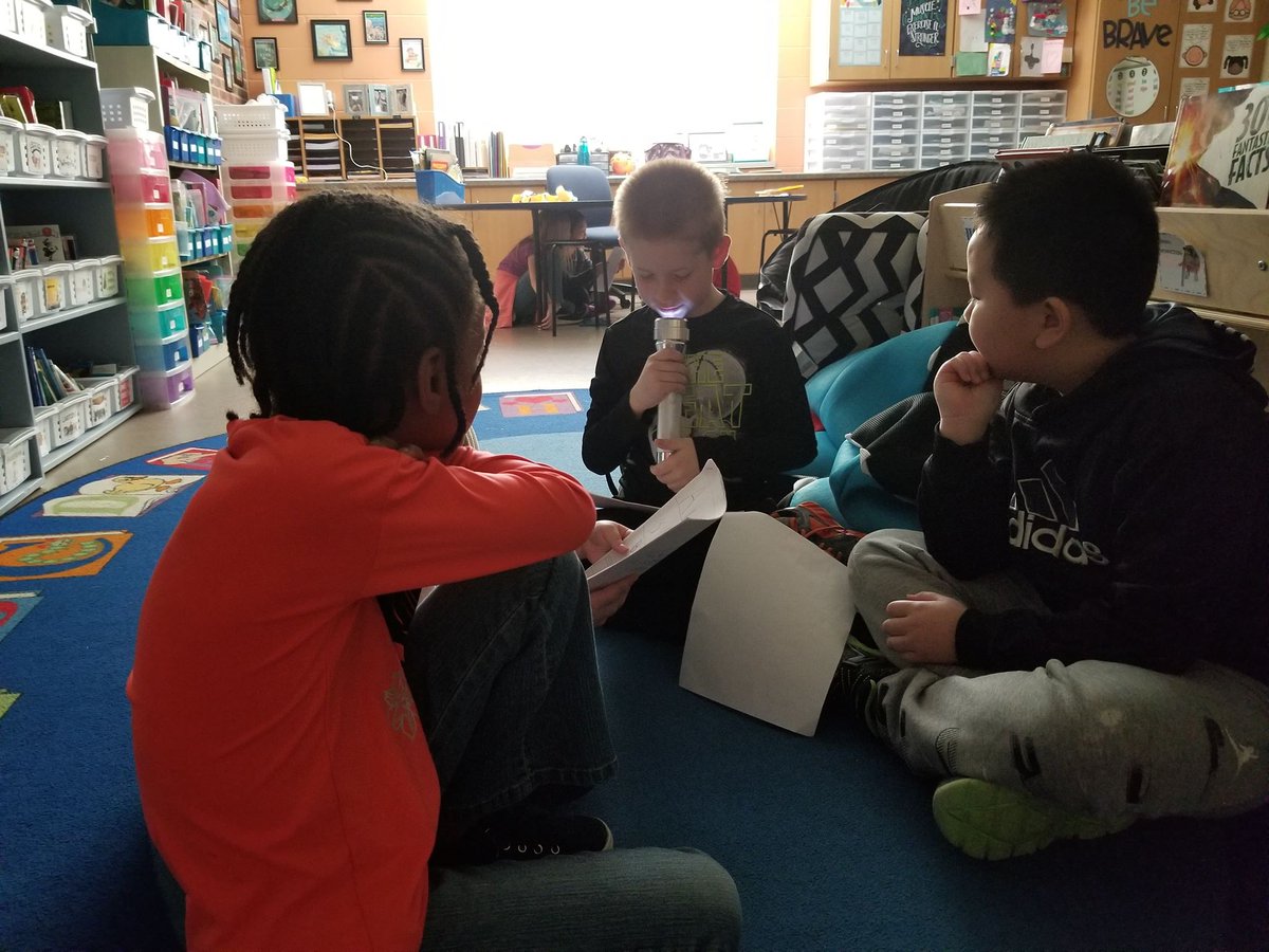 2ndSandberg's tweet photo. Together we shared our thrilling and suspenseful "edge-of-your-seat" stories with each other! #gotRHpride https://t.co/efQiA9342S