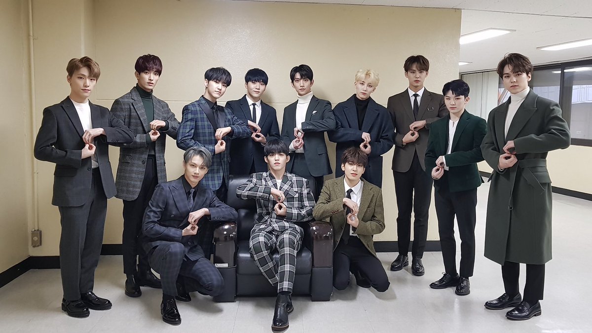 ✩彡 entry 023/365 @pledis_17 — they performed in gaoncharts music awards & woah it’s like an svt concert coz of their vibes and the carats’ fanchant was so loud. and also they made an 8 sign coz hao wasn’t there omg im not crying. chan’s looking like a king tho iluvit