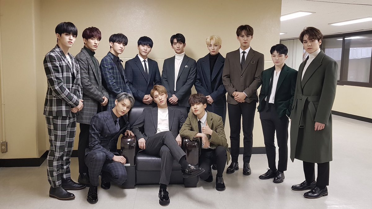 ✩彡 entry 023/365 @pledis_17 — they performed in gaoncharts music awards & woah it’s like an svt concert coz of their vibes and the carats’ fanchant was so loud. and also they made an 8 sign coz hao wasn’t there omg im not crying. chan’s looking like a king tho iluvit