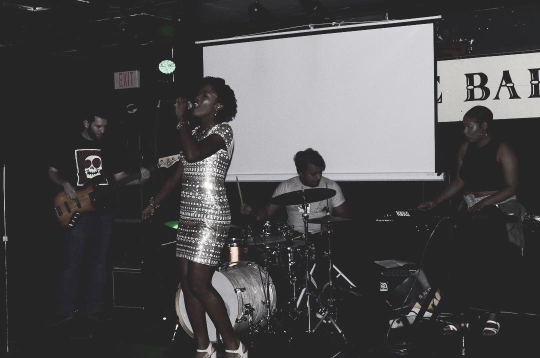 iamskylerreed's tweet image. Performing at @smithsoldebar back in July for my #IssaRaeSingle and music video release. 🌻 
#SkylerReed #DescendedCrowns #ATLartist #RnB #Soul #Singer #Artist #ATLsingers #Atlanta #Musician #ATL #ATLblogs #ATLradio #radio #smithsoldebar #performance #show #gig #explorepage