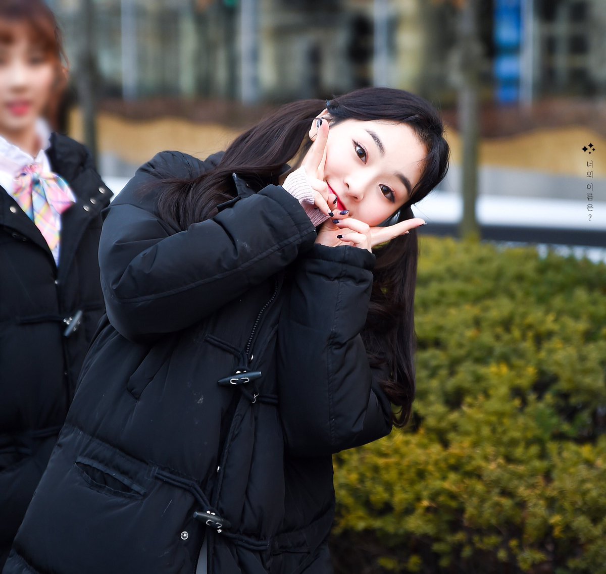 i want to squish debut gahyeon so bad 😔