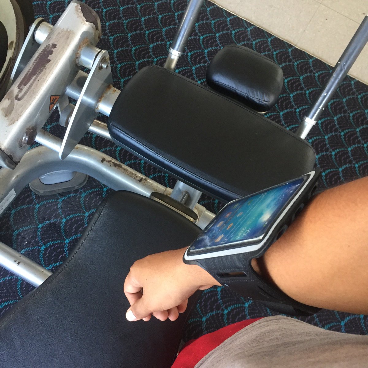 aandscovers's tweet photo. Do you love listening to music while you workout? Check out our special workout armband for iPhone 6, 6+, 7, and 8.
Don’t have a fancy iPhone? No worries we got universal armband to fit almost any phone. We ship country wide. Call or message us WhatsApp. 628-4758 https://t.co/GJ6IopUGGZ
