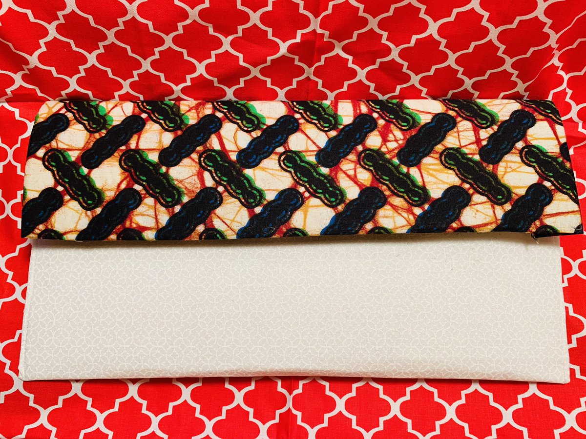 ClosetGospels's tweet photo. Beautiful #ankara fused with #brocade. #clutchpurses that will not put a dent in your pocket. #custompurses and bags available. Your idea can be made into a #dress,#top,#bag #anything thinkable   Hit me up to order https://t.co/fdDmyWhQtV