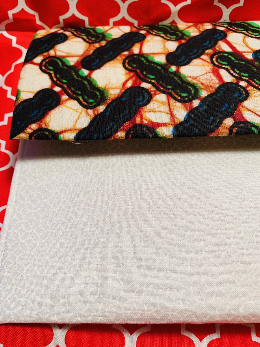 ClosetGospels's tweet photo. Beautiful #ankara fused with #brocade. #clutchpurses that will not put a dent in your pocket. #custompurses and bags available. Your idea can be made into a #dress,#top,#bag #anything thinkable   Hit me up to order https://t.co/fdDmyWhQtV