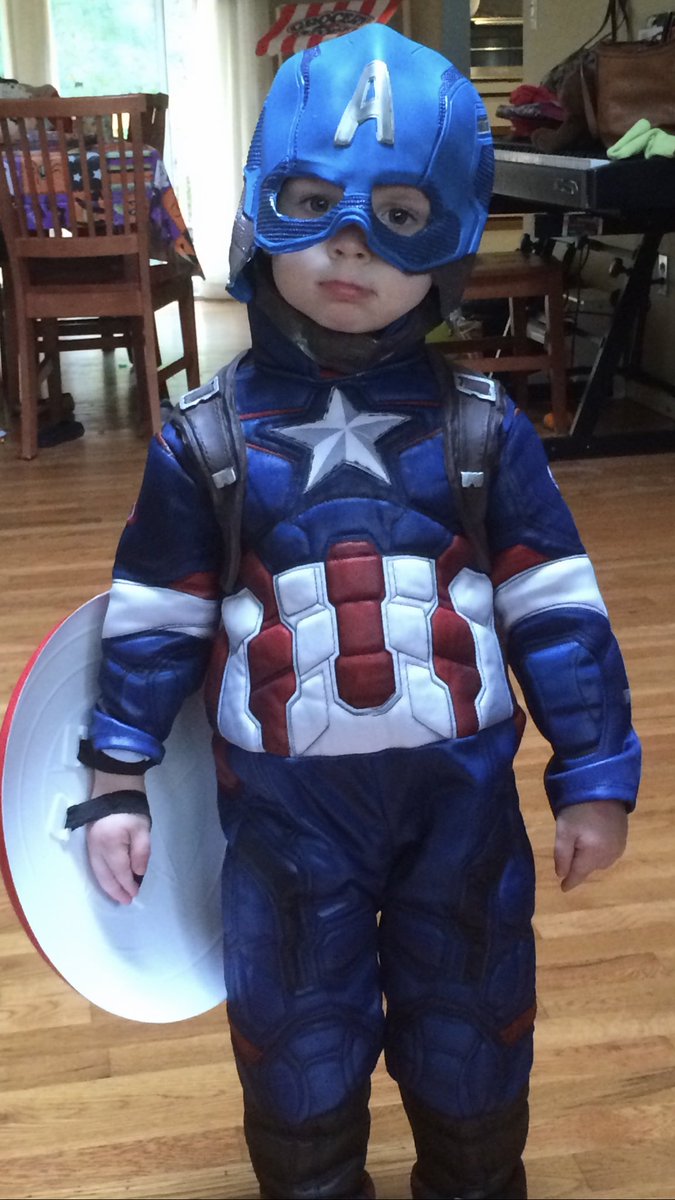 ReenieCo's tweet photo. @ChrisEvans He heard you’re retiring and wants the gig. #CaptainAmerica #EarthsMightiestToddler #CapJunior https://t.co/Equ4UXRj5w