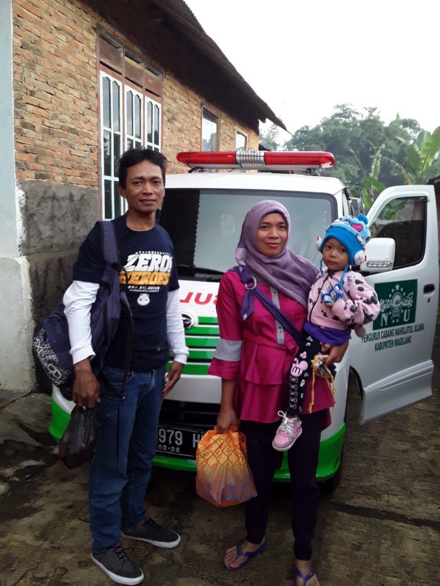 YoudieBanser's tweet photo. Awali pagi dengan bismillah
Niati ngibadah
Semoga mendapat #JumatBerkah Mbah Kyai @gusmusgusmu pasien Zeda Nur Aini 3th, penderita Leukemia bisa sehat lagi https://t.co/0L1RYu5jD2
