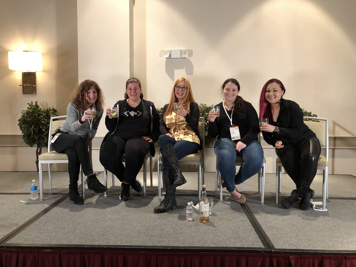 Fully enjoyed being on the 'UX vs. DX' panel at @forwardJS this afternoon with @estellevw @sarah_federman @jina