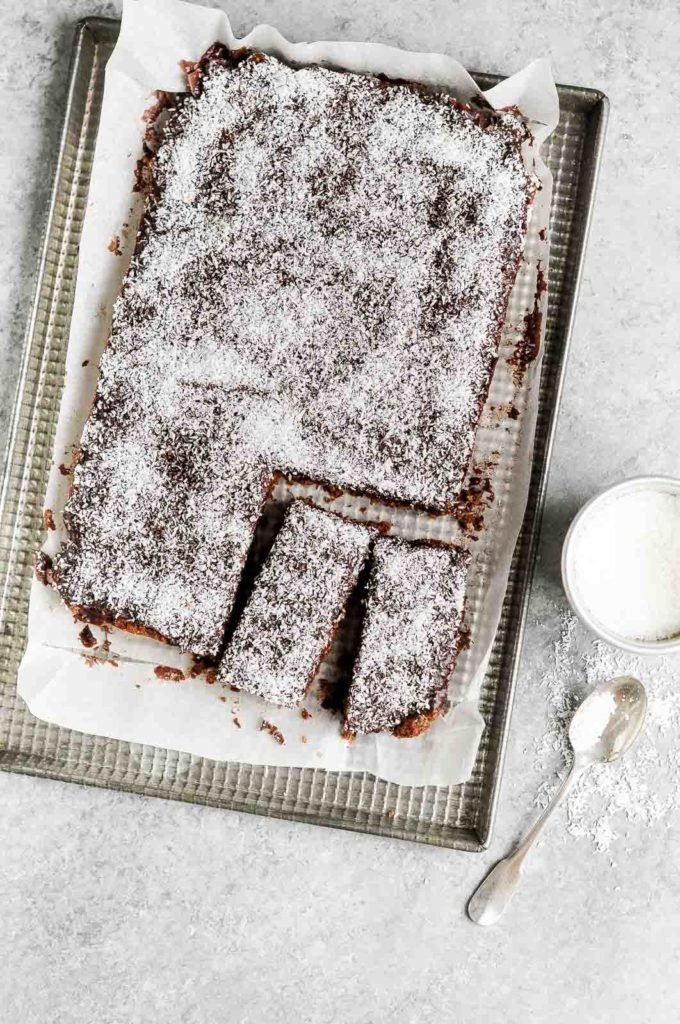 lakecalhounapts's tweet photo. We love a simple dessert where you can really appreciate the flavors of each ingredient.
High-quality cocoa powder is what will make these coconut bars really sing! Recipe: https://t.co/DSK8aX2Ygq https://t.co/BXZRwjm6PB