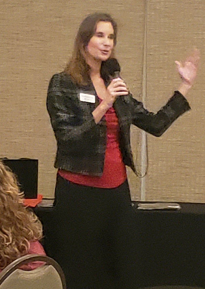cristinaraimun4's tweet image. @vcsvasa Dr. Julie Barrow, One Voice for Volusia shares insight in connecting our community.