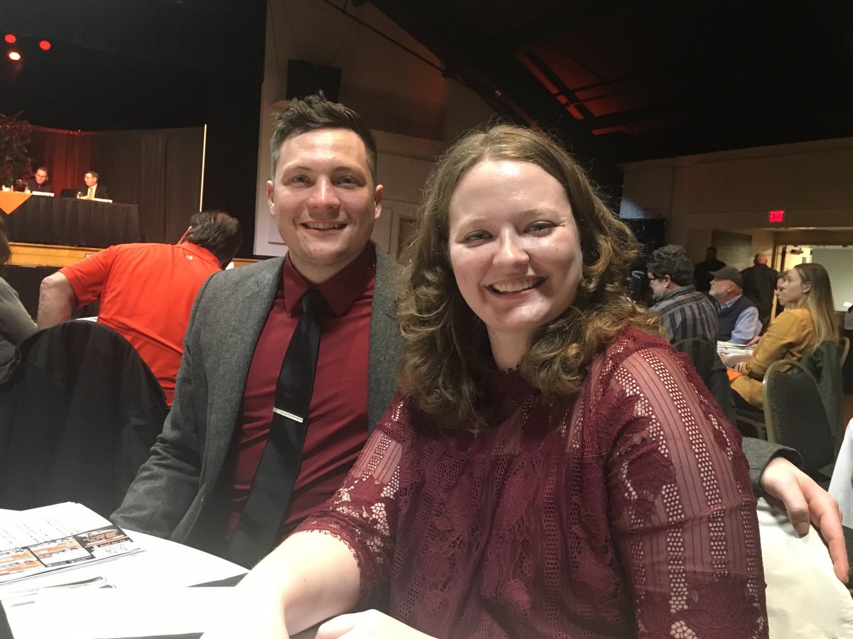 ⁦@ESHawksVBall⁩ head coach ⁦<a href="/CallarmanTrevor/">Trevor Callarman</a>⁩ and assistant coach ⁦<a href="/feather_heldman/">Heather Feldman</a>⁩ out in the community tonight supporting the ⁦<a href="/shorebirds/">Delmarva Shorebirds</a>⁩ and ⁦⁦<a href="/UnitedWay/">United Way</a>⁩ during the Hot Stove Banquet