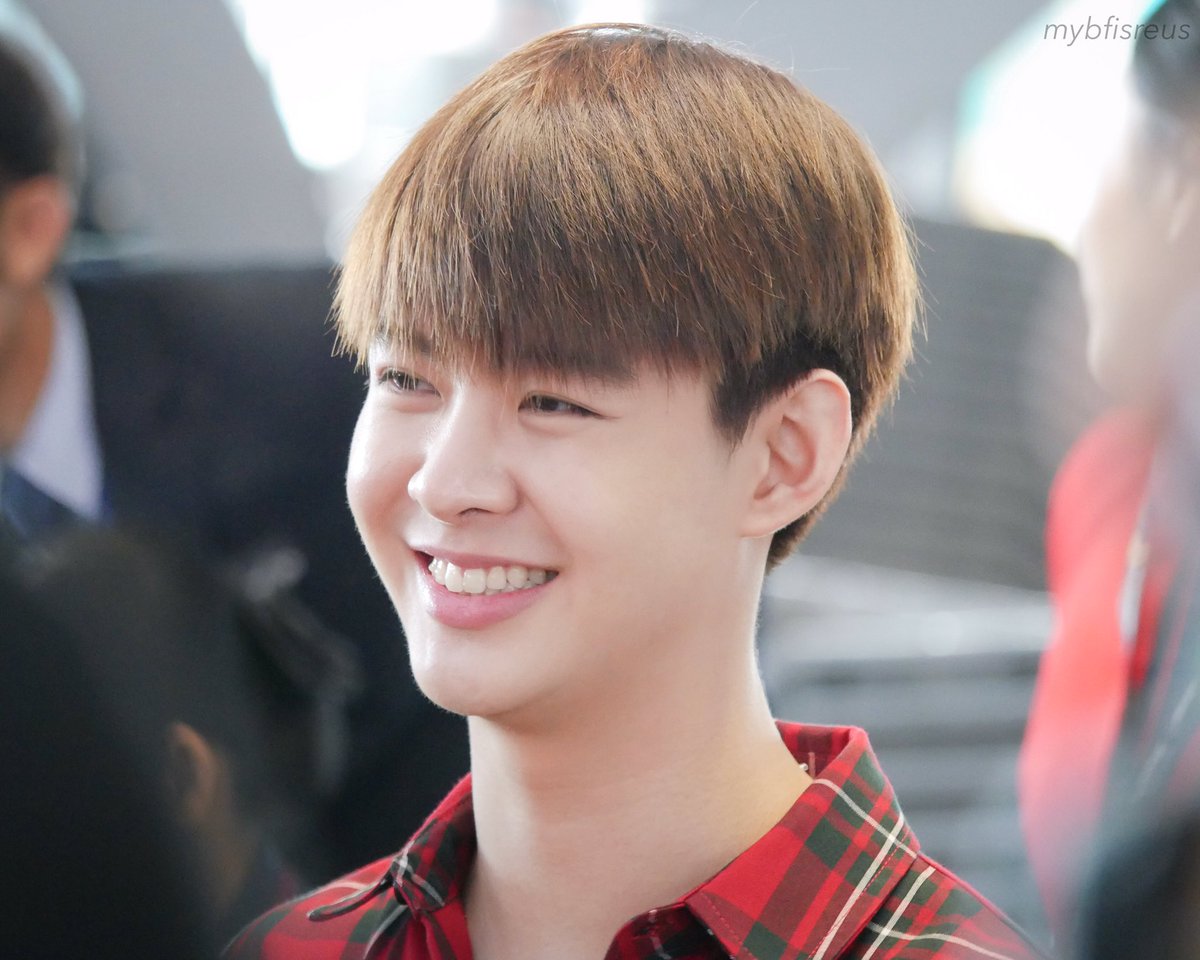mybfisreus's tweet photo. น่ารักสดใสแต่เช้าเลยน๊าาเจ้าแจ้มมมม 🥰 #Saint_sup https://t.co/52lOItkklz