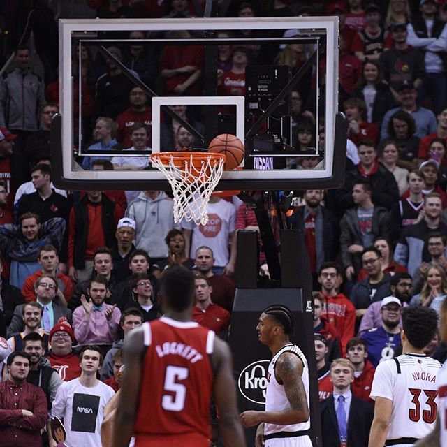 prudat's tweet photo. Sometimes even the ball is against you. Good thing the ball was on our side tonight. Full game gallery up at https://t.co/8i1Nn48LqK #l1c4 #gocards #cardchronicle https://t.co/MVc1KqLL5r